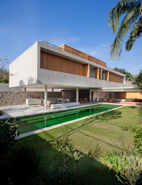 Дом в Бразилии от Marcio Kogan