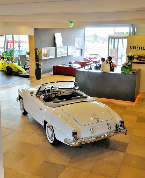 Отель V8 – для любителей автомобией в Германии