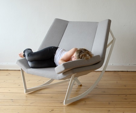 Современное кресло-качалка от Markus Kraus