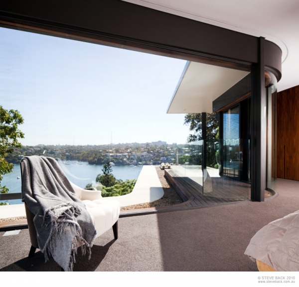 Вилла с панорамным обзором от MCK Architects